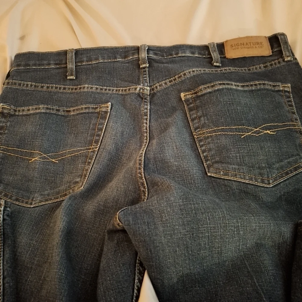 Signature Men's Levi's Blue Relaxed Fit Jeans Classic Style